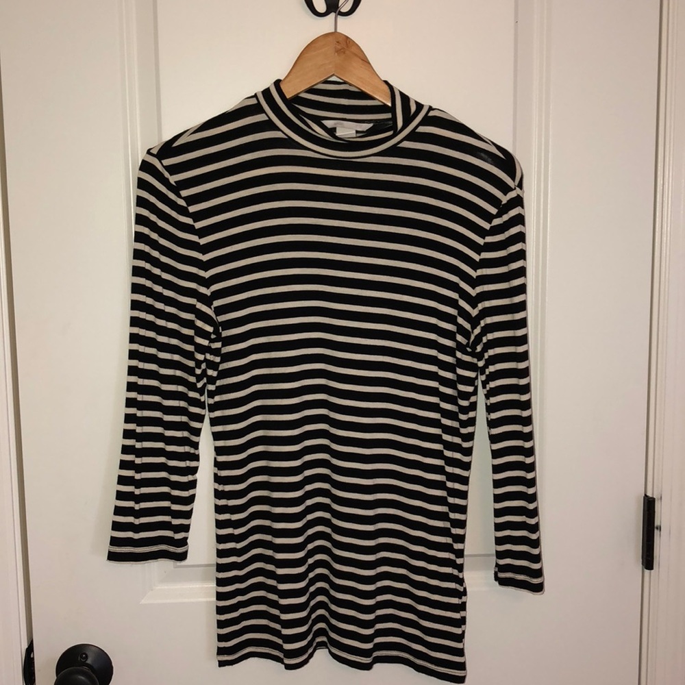 H & M mock neck shirt